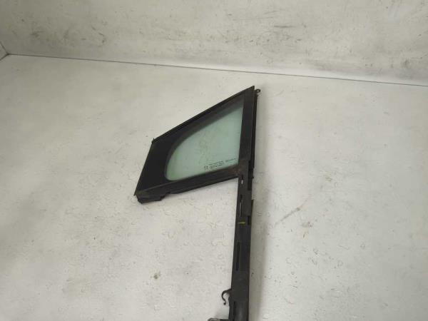 VITRE AVANT GAUCHE PEUGEOT - Vue 1